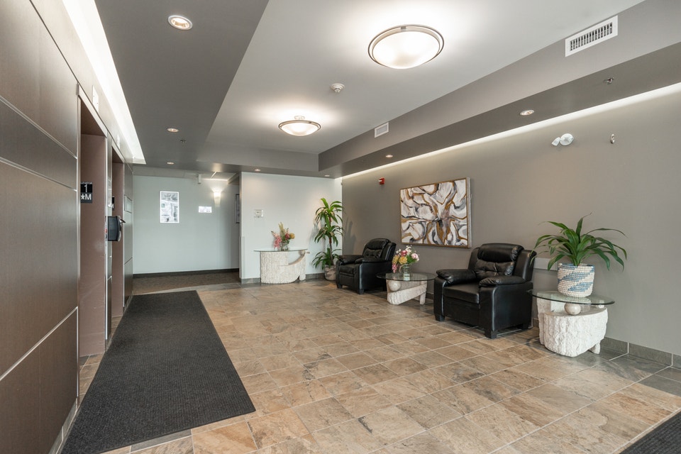 Lady Joyce Apartments - Enclave Apartment for Rent - Winnipeg 4