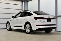 Véhicule ultra rare/ Traction intégrale Audi quattro / Tri-moteur / Ensemble S-Line / Ensemble Black... (image 7)