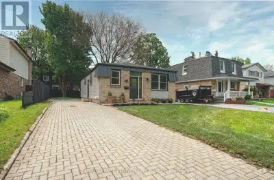 327 CONCORDIA CRESCENT Waterloo, Ontario