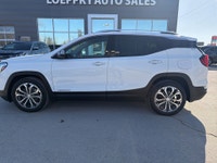 Step into premium versatility with this 2020 GMC Terrain SLT, a compact SUV that blends upscale feat... (image 1)