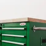 NEW 8 FT JOHN DEERE GREEN FATBOY 24 DRAWER TOOL BENCH 321532 in Tool Storage & Benches in Regina - Image 6