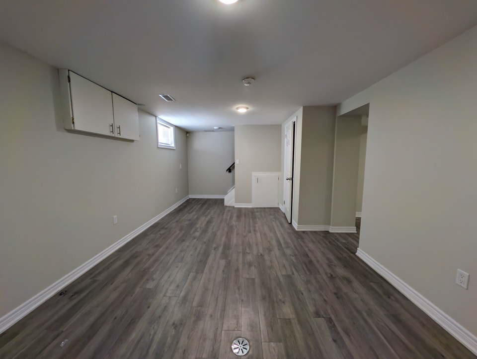 38 Chalmers St, St. Catharines - 1 Bedroom Lower Unit 4