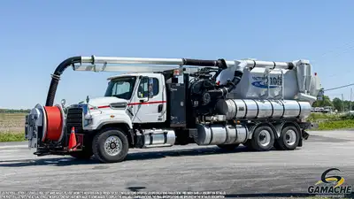 Heavy truck - # STOCK: C-37709 2017 FREIGHTLINER 114SD CAMION DE POMPAGE FOSSES SEPTIQUES ET RÉSERVO...