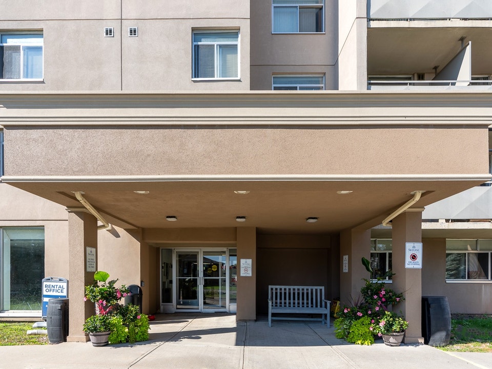 Broadway Apartments - 2 Bedroom, 1 Bath Apartment for Rent - Lin 4