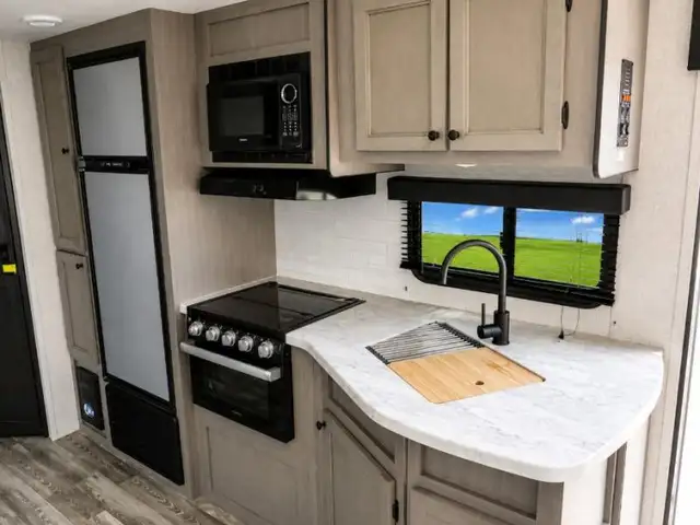 2023 Starcraft Super Lite 252RB in Travel Trailers & Campers in Woodstock - Image 7