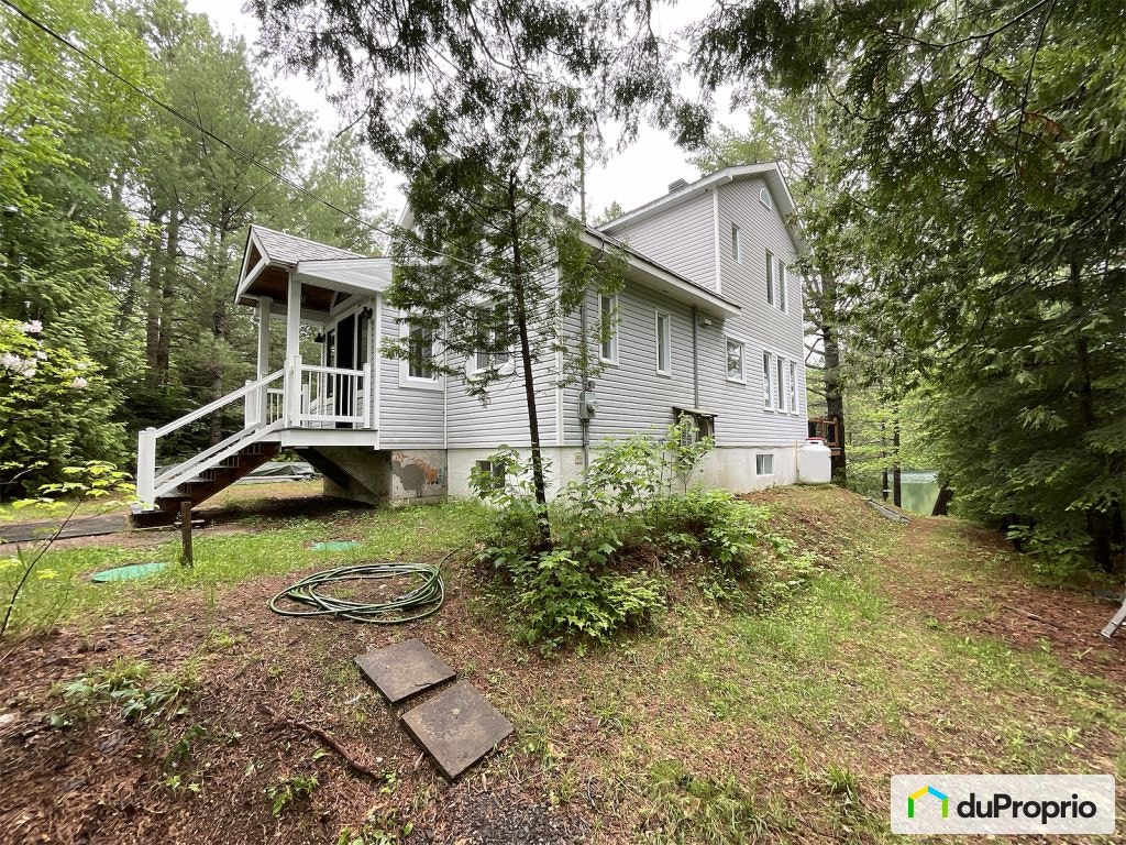 $655,000 - 1 1/2 Storey for sale in Chertsey — photo 1