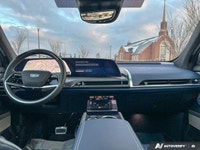 This Cadillac VISTIQ has a dependable Electric engine powering this Automatic transmission. * This C... (image 9)