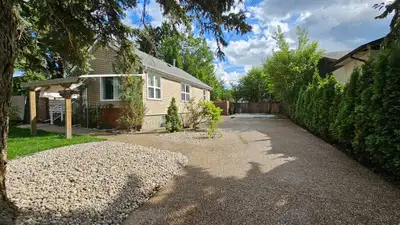 Full House Include Full open basement (PLEASANT, EDMONTO)