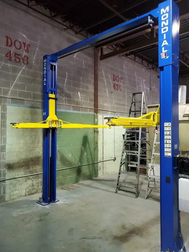 GP9 Two post hoist Auto lift Hydraulic Car lift 9000lbs CSA NEW in Heavy Equipment Parts & Accessories in Moncton - Image 3
