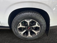 Welcome to Capital GMC! This 2026 GMC Yukon XL in Summit White is equipped with 4WD and Gas V8 6.2L/... (image 8)