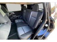 2024 Mitsubishi Outlander SE 4WD A top-performing 7-passenger SUV with AWD capability, Apple CarPlay... (image 9)