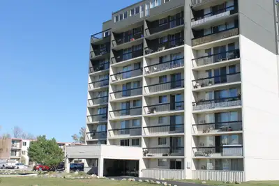 Cumberland Towers - 2 Bedroom 1 Bath Apartment for Rent
