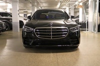 This Mercedes-Benz S-Class has a dependable Intercooled Turbo Gas/Electric I-6 3.0 L/183 engine powe... (image 2)