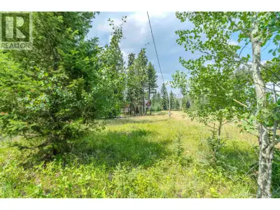 Imagine settling into retirement on this peaceful 1.02-acre lot in 108 Mile Ranch. With power alread...