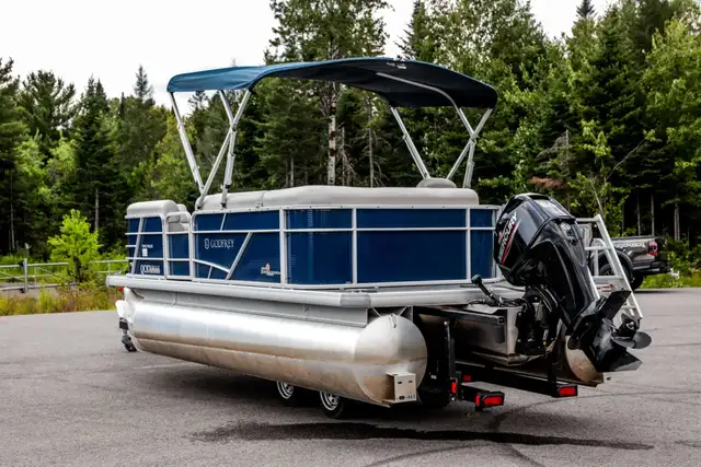2023 Godfrey Sweetwater 2086 in Powerboats & Motorboats in Rimouski / Bas-St-Laurent - Image 9