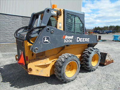 2015 John Deere 320E in Heavy Equipment in Fredericton - Image 5
