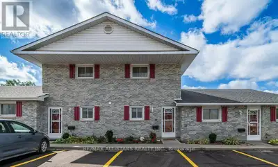 Welcome to Cannifton Villas in a sought-after community. Great Location just north of Belleville whe...