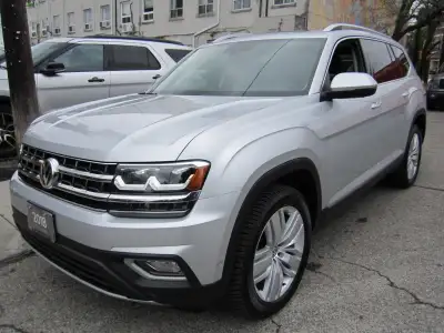 8 PASSENGER. EXECUTIVE LINE PREMIUM PACKAGE. SILVER WITH BLACK LEATHER INTERIOR. 20 INCH ALLOY WHEEL...