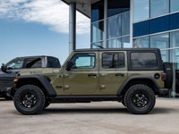 Welcome to 400 Chrysler Dodge Jeep Ram. Powerful 3.6L V-6 engine - Rugged 4x4 capability - Comfortab... (image 4)