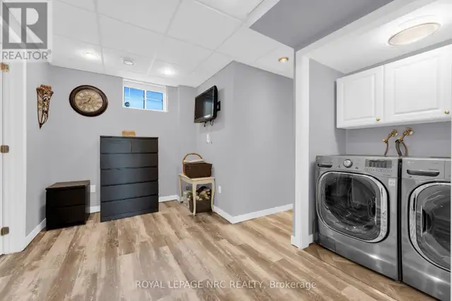 725 PARKDALE AVENUE Fort Erie (Crescent Park), Ontario in Houses for Sale in St. Catharines - Image 27