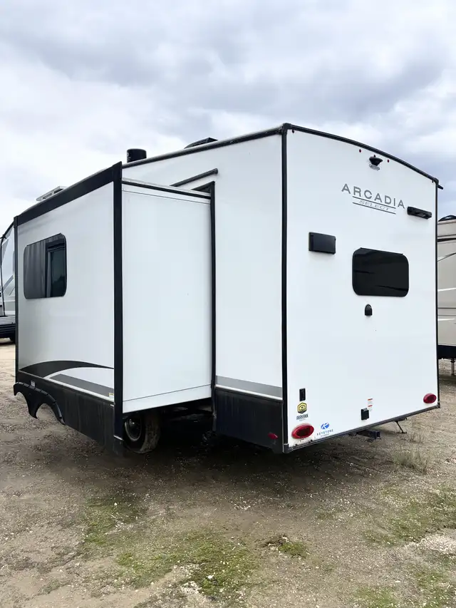 2025 Keystone ARCADIA 21 SRK in Travel Trailers & Campers in St. Albert - Image 7