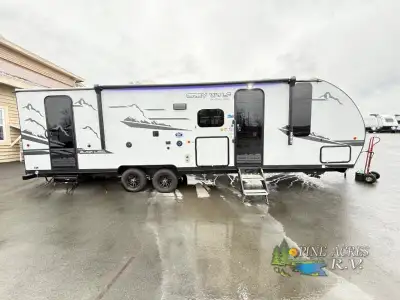 Forest River Cherokee Grey Wolf Black Label travel trailer 26DBHBL highlights: Double-Size Bunks Dua...