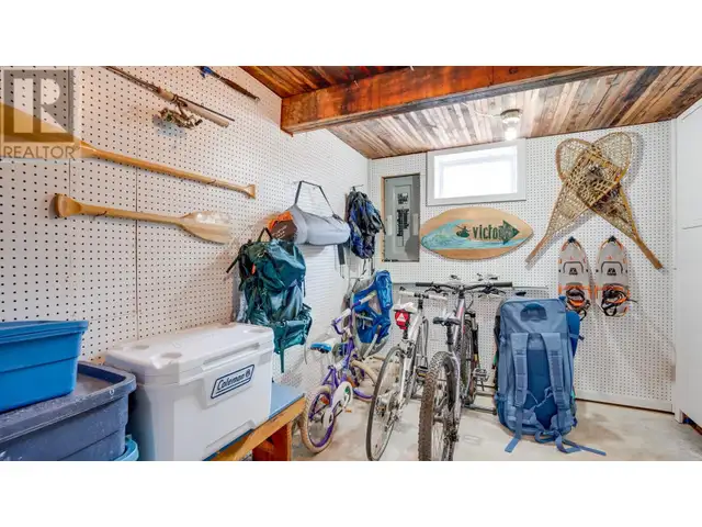 2302 23 Avenue Vernon, British Columbia in Houses for Sale in Vernon - Image 38