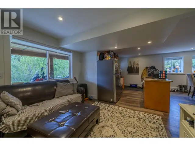 2401 FAIRWAYS Drive Sun Peaks, British Columbia in Houses for Sale in Kamloops - Image 32