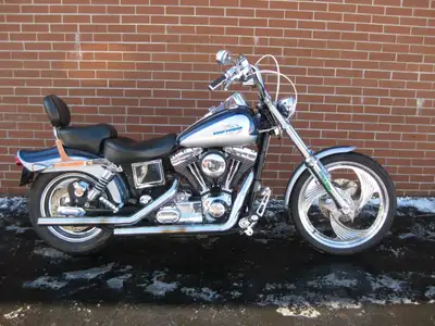 Welcome New Riders! Financing Options Available! This Dyna Wide Glide has 25,731 miles or only 41,41...
