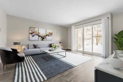 3 bedroom townhouse apartment for rent - Westmount