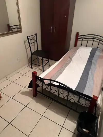 Furnished Room Available near Kennedy Station