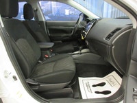 MITSUBISHI RVR 2024 AWD TOUT ÉQUIPÉ / INTÉRIEUR EN TISSU CHAUFFANT / AIR CLIMATISÉ / CRUISE CONTROL... (image 8)