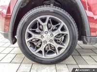This Jeep Grand Cherokee WK boasts a Regular Unleaded V-6 3.6 L/220 engine powering this Automatic t... (image 3)