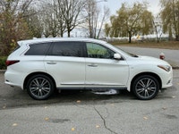 2019 Infiniti QX60 AWD | LOW KMS | 7-PASSENGER | DVD | NAVIGATION | HEATED & COOLED SEATS | FEATURE... (image 3)
