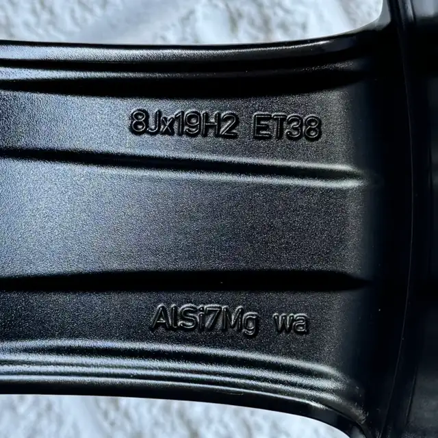(80%) 4x MB GLC 43 AMG 19" OEM RunFlat Winter Wheels Package in Tires & Rims in City of Toronto - Image 8