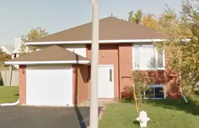 A charming one-bedroom, one-bathroom basement unit in a well-maintained duplex offers a comfortable...