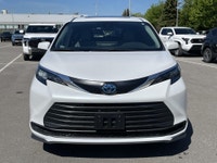 Thornhill Toyota Proudly Presents This White 2025 Toyota Sienna with XLE FWD 8-Passenger Package, Fe... (image 4)