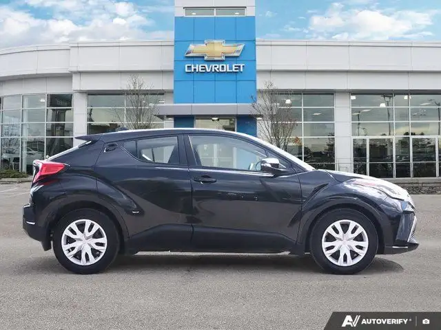 2022 Toyota C-HR LE | Accident Free | Backup cam in Cars & Trucks in Oshawa / Durham Region - Image 22