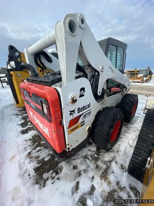 2017 BOBCAT S770 w/ Bucket FOR SALE in Heavy Equipment in Markham / York Region - Image 9