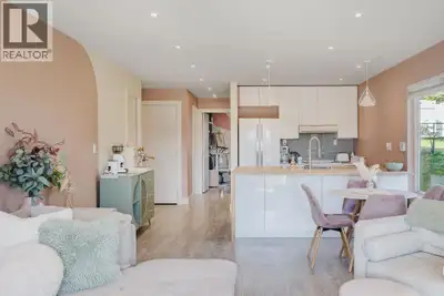 Welcome to this bright and beautifully updated ground-floor end unit in the heart of Gibsons. This 2...