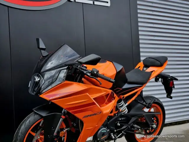 2024 KTM RC 390 in Sport Bikes in Oshawa / Durham Region - Image 13