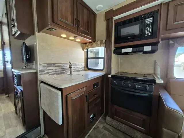 2015 Forester 3171DS in RVs & Motorhomes in Thetford Mines - Image 14