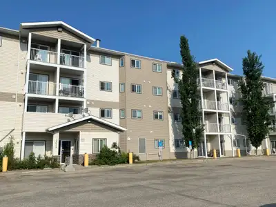 #7501 2 bed/ 1 bath Condo for rent $1600 Heat & water included