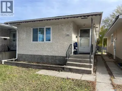 Welcome to this fantastic 4 bed 2 bath bungalow in Regent park, Laminate floor throughout with UPGRA...