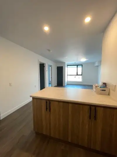 Bright & Spacious 2-Bedroom with In-Suite Laundry