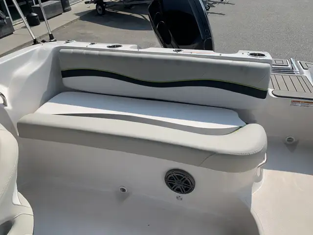 2023 Legend Vibe D19 Deck Boat in Powerboats & Motorboats in Sudbury - Image 38