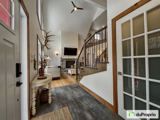 $1,250,000 - 2 Storey for sale in St-Hippolyte — photo 2