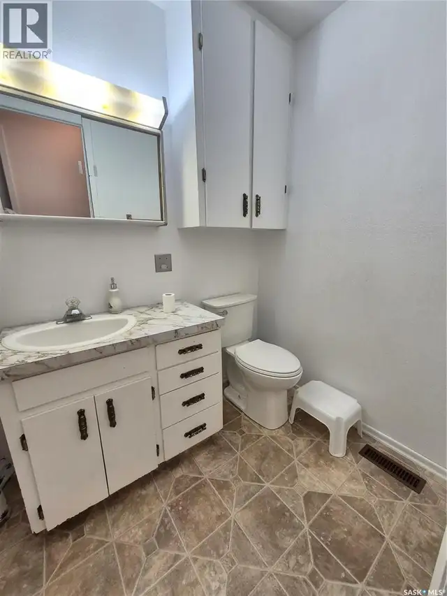10 Yandeau CRESCENT Radville, Saskatchewan in Houses for Sale in Regina - Image 15