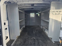 Perfect Auto CLEAN CARFAX - STANDARD ROOF - 4.0 L , 6 CYLINDER GAS - BACK UP CAMERA - SHELVING - DIV... (image 4)