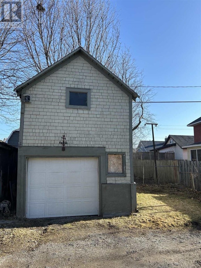 32 Wellington ST E Sault Ste. Marie, Ontario Houses for Sale Sault